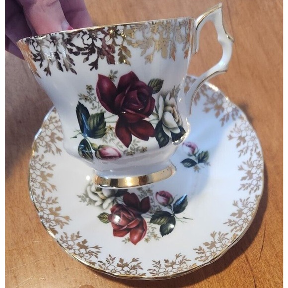 WINDSOR SIGNED & NUMBERED Bone China Teacup & Saucer Roses Gold Gilded England - Picture 7 of 9